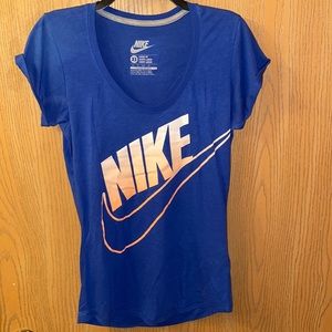 Nike Loose Fit Blue Workout T-Shirt